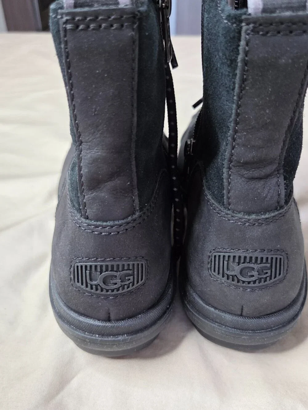 UGG - Women's Hapsburg Duck Rain and All Weather Boots - Size 8.5